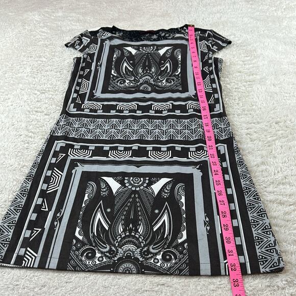 Custo Barcelona cap sleeve geometric patterned black grey white mini dress, 1 XS - Picture 4 of 8